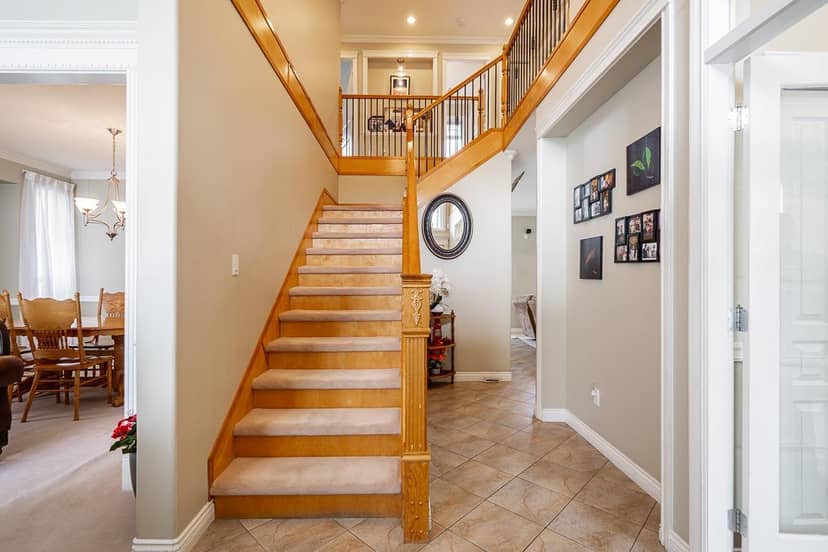 13053 96A AVENUE, Surrey, photo 2