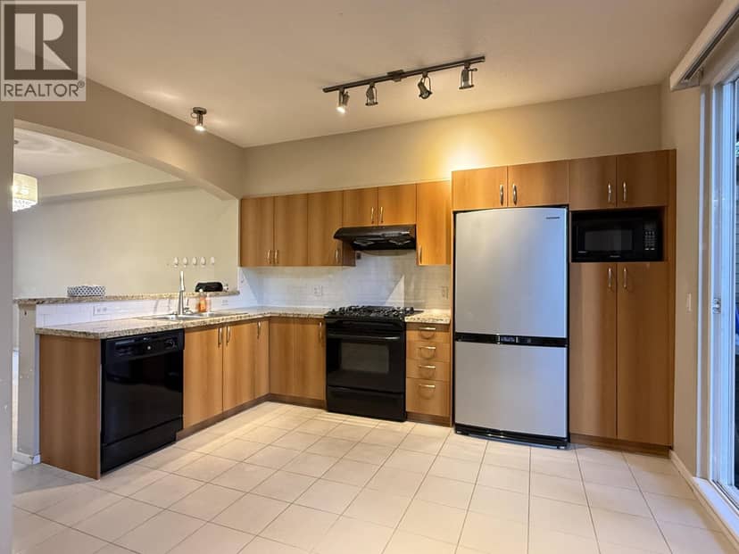 18X 9133 GOVERNMENT STREET, Burnaby, photo 6
