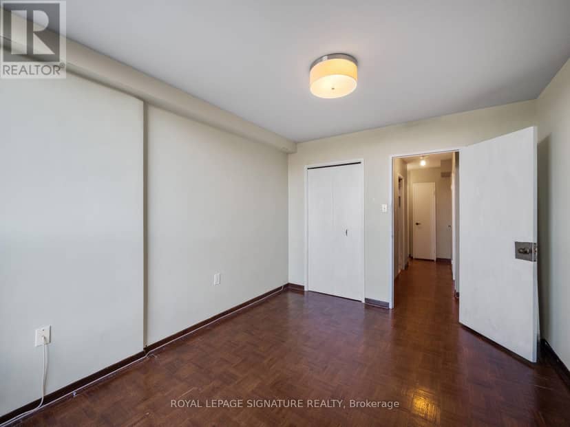 404 - 130 Neptune Drive — photo 18 of 25