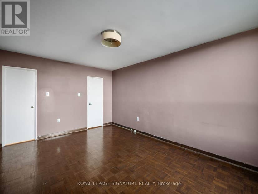 404 - 130 Neptune Drive — photo 13 of 25