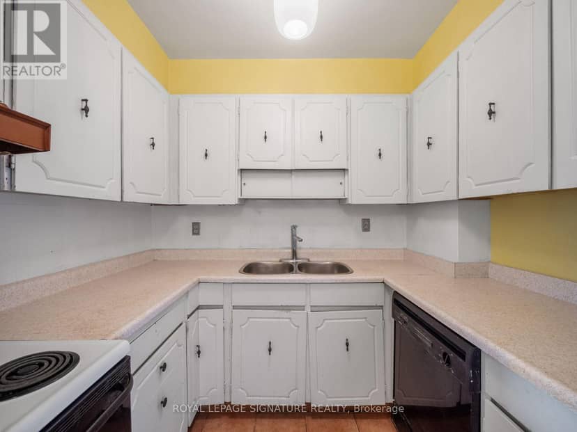 404 - 130 Neptune Drive, Toronto, photo 7