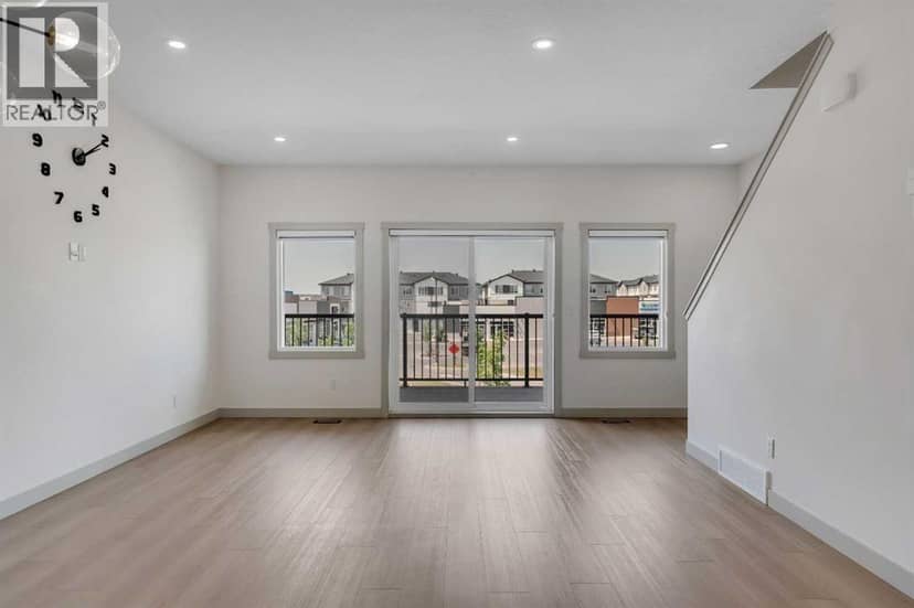 414 Corner Meadows Square NE, Calgary, photo 2