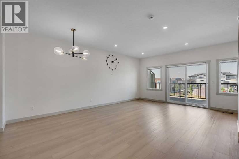 414 Corner Meadows Square NE, Calgary, photo 3