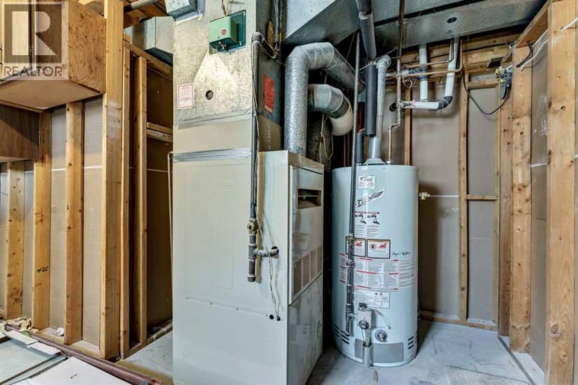 729 3 Street NW — photo 38 of 40