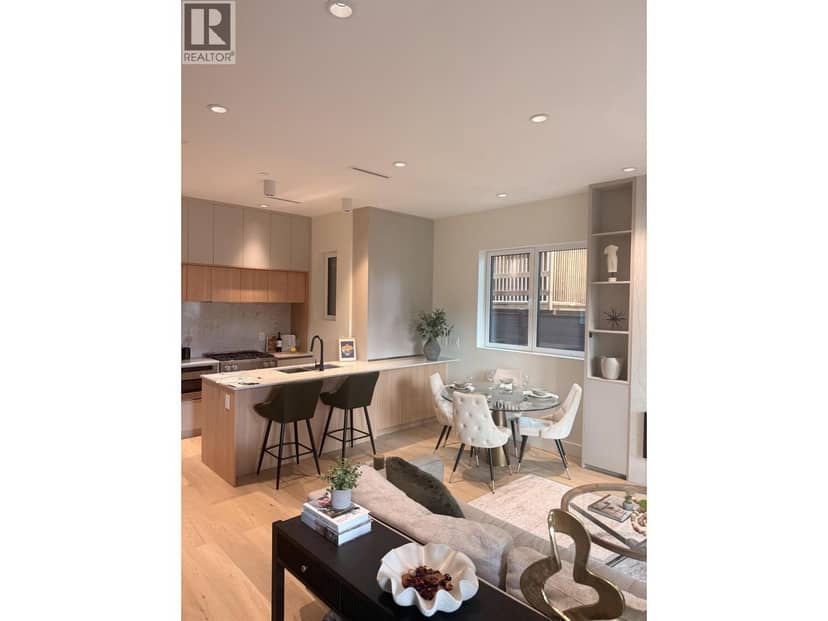 1 3315 W 10TH STREET, Vancouver, photo 5