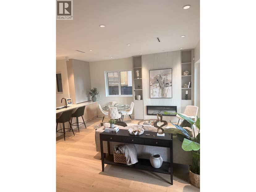 1 3315 W 10TH STREET, Vancouver, photo 4