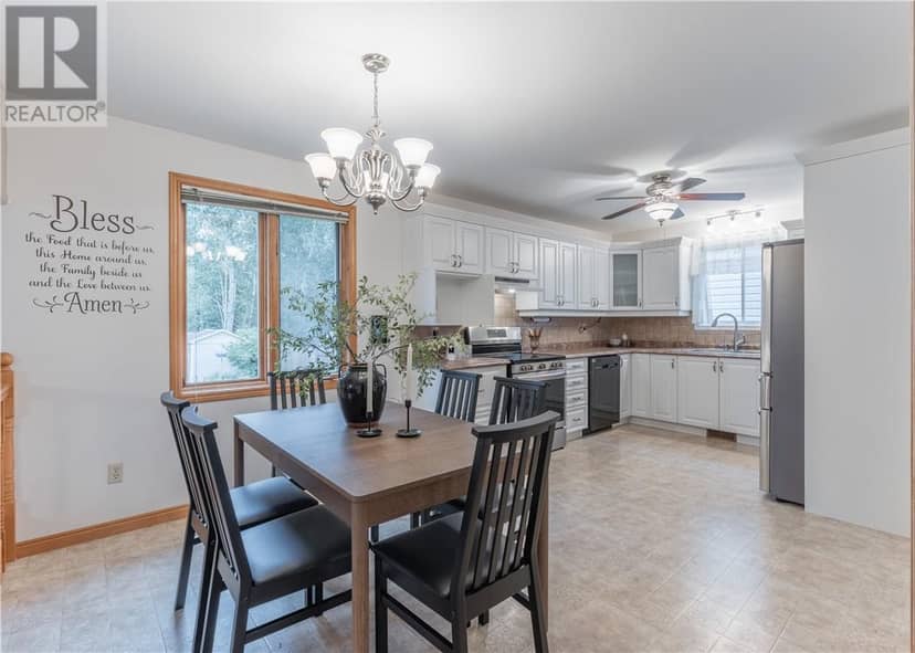 1505 Gauthier Street, Val Therese, photo 8