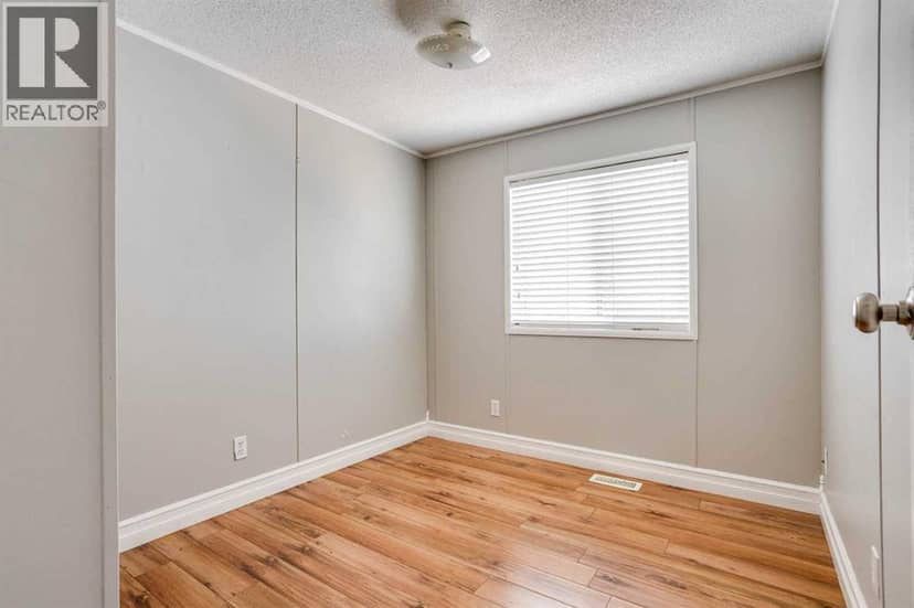 252 Grandview Crescent — photo 21 of 35