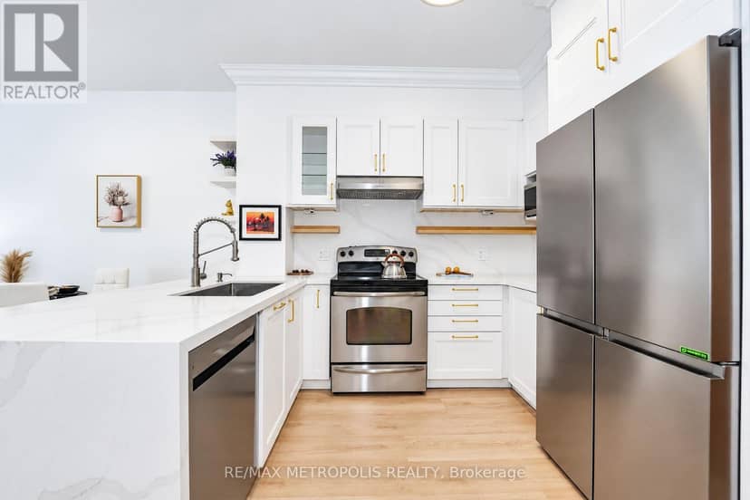 3709 - 2191 Yonge Street — photo 12 of 36