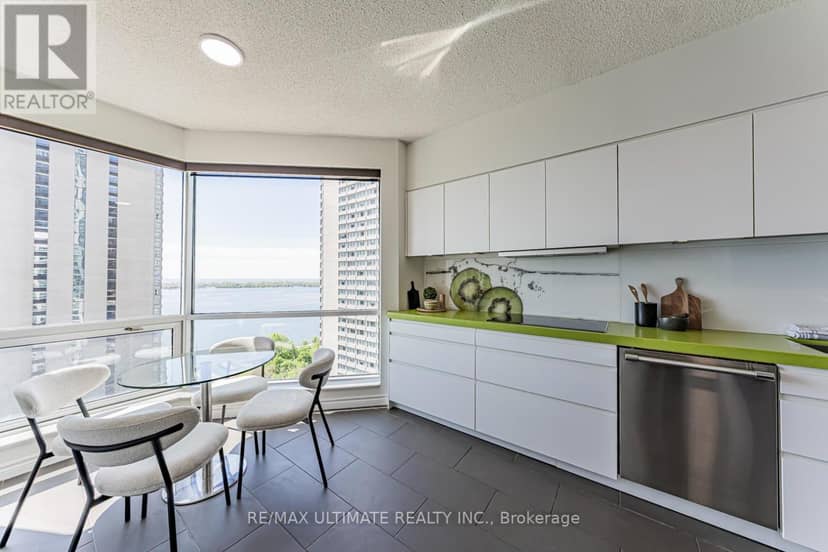 2206 - 10 Queens Quay W — photo 19 of 40