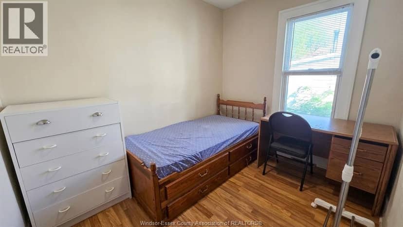 721-723 Campbell Avenue — photo 13 of 31