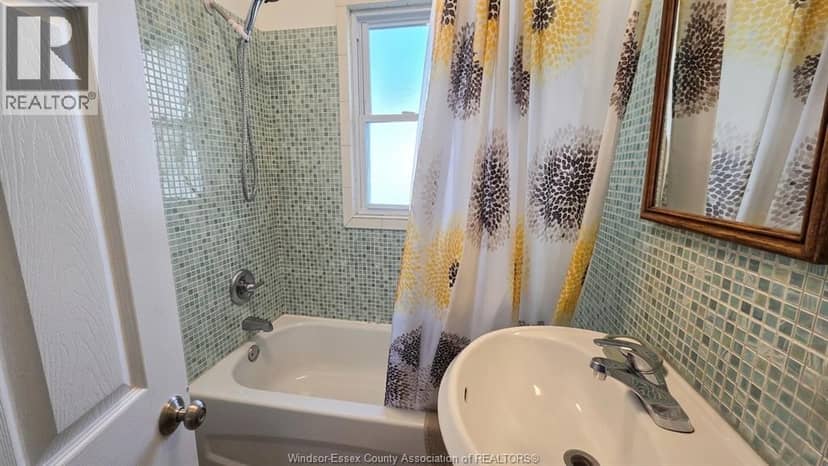 721-723 Campbell Avenue — photo 12 of 31