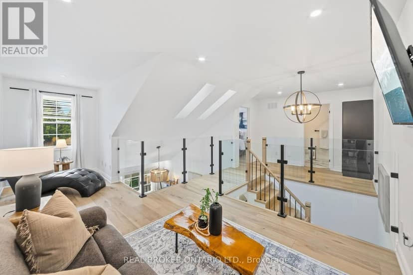 5 - 1085 Harrogate Drive, Hamilton