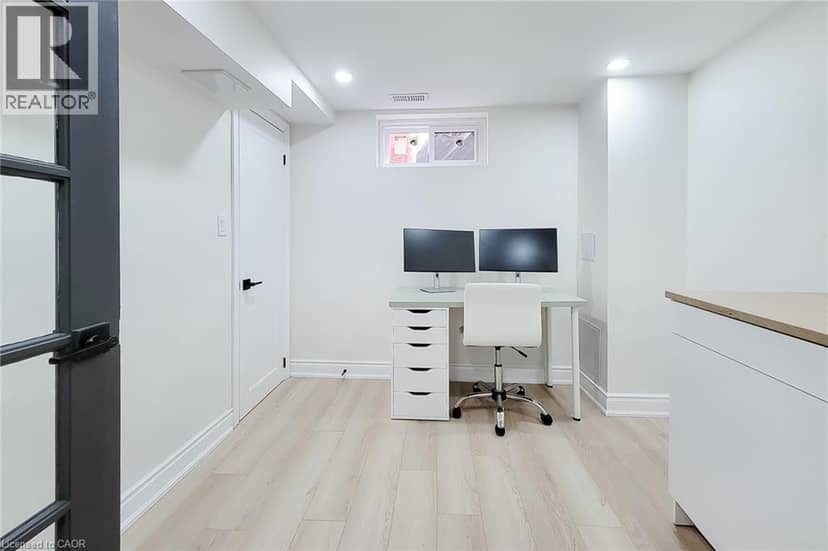 8 ALBEMARLE Street — photo 29 of 40