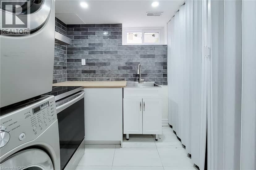 8 ALBEMARLE Street — photo 31 of 40