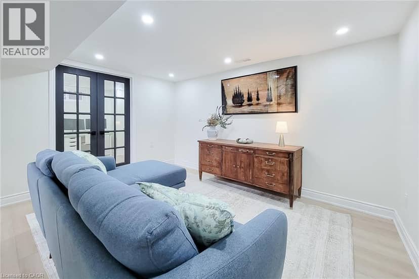 8 ALBEMARLE Street — photo 27 of 40