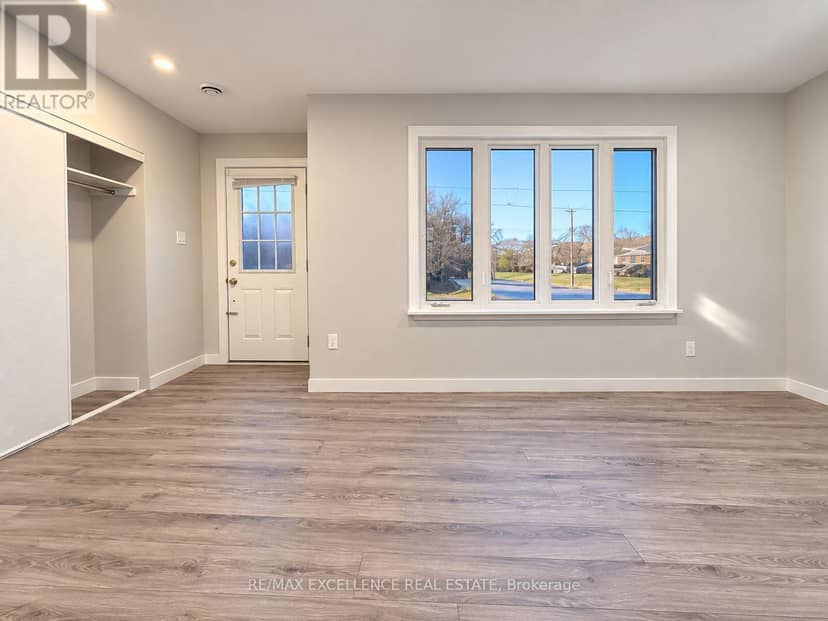 1227 Trafalgar Street, London East, photo 3