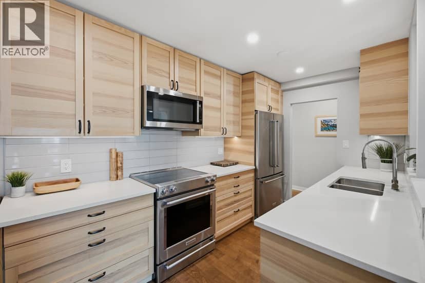 304 325 W 3RD STREET, North Vancouver, photo 8