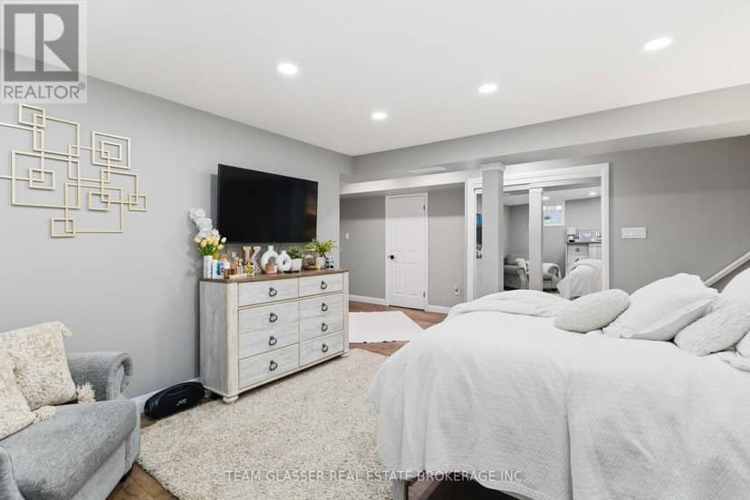 2334 Meadowgate Boulevard — photo 40 of 40