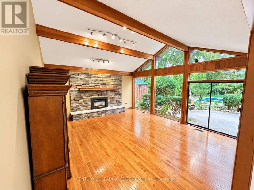 1275 Parkview Avenue — photo 9 of 16