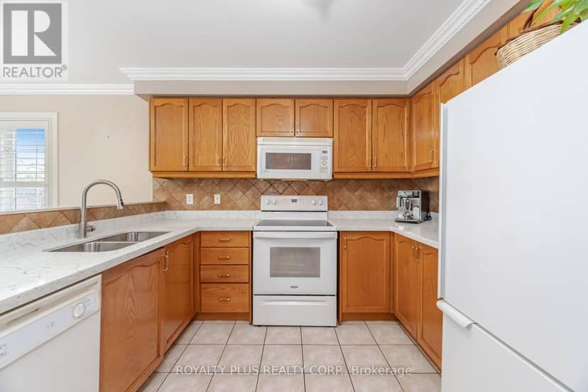 116 Frank Johnston Road — photo 17 of 40