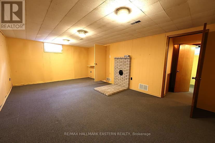 161 River Street E — photo 22 of 28