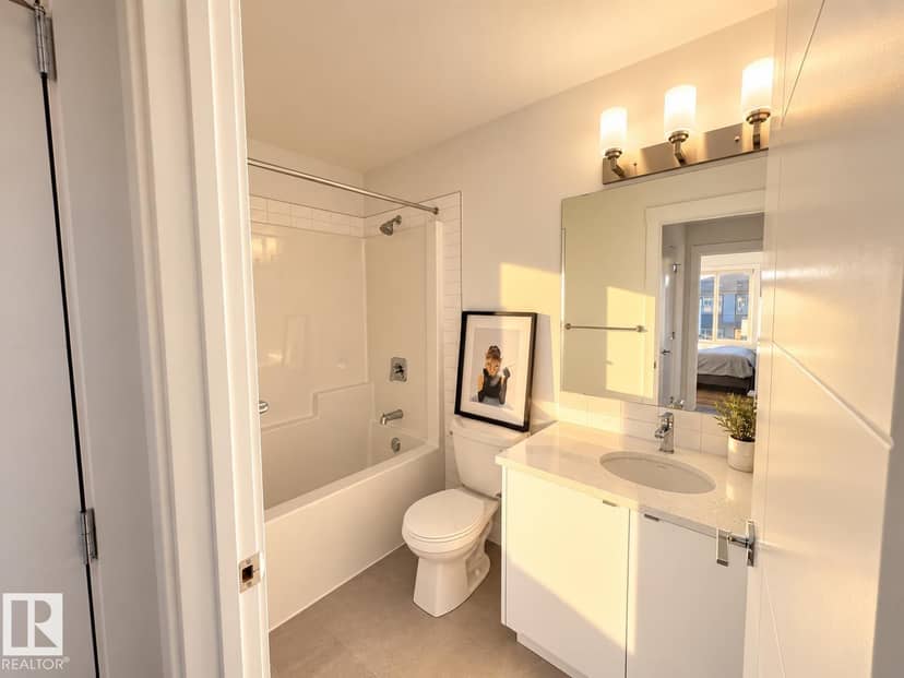 #70 16231 19 AV SW — photo 10 of 11