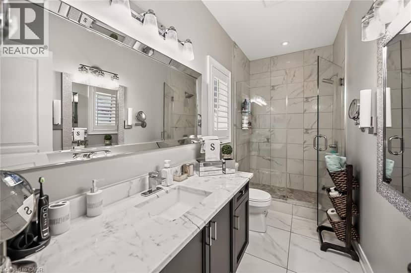 8165 TWENTY Road E — photo 21 of 40