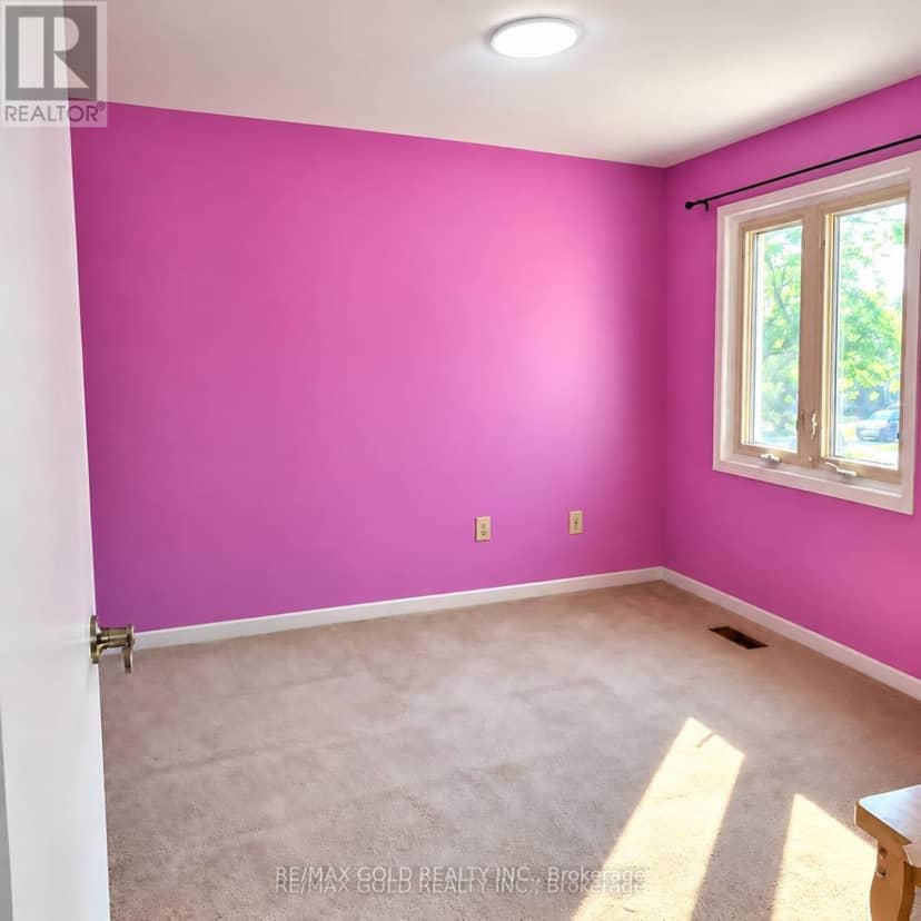 32 Steven Court — photo 15 of 22