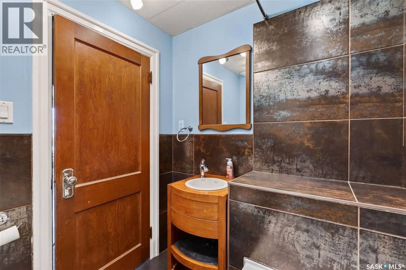 347 8th STREET E — photo 25 of 40