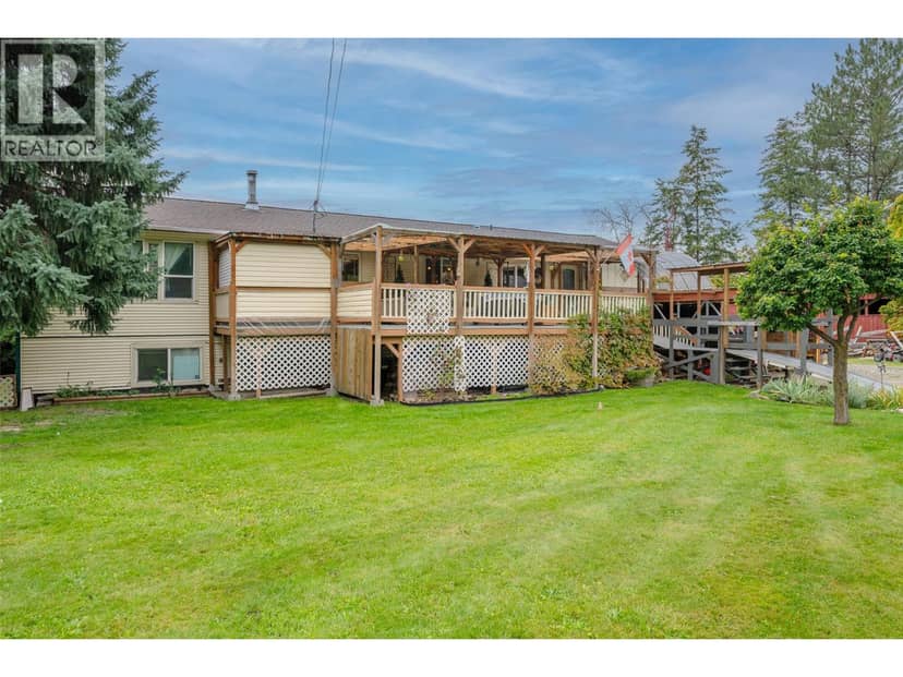 5467 Sawmill Road, Oliver