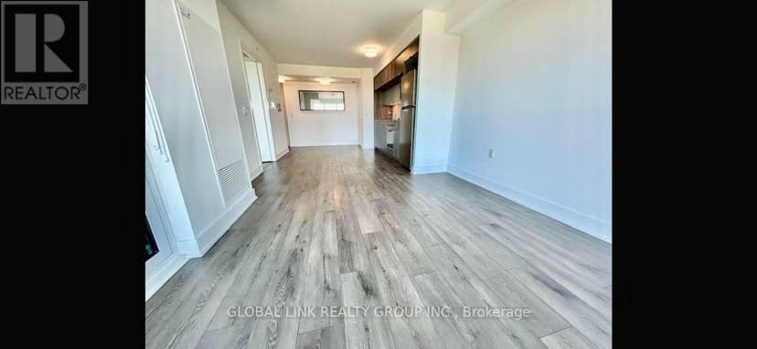 2115 - 585 Bloor Street E — photo 9 of 20