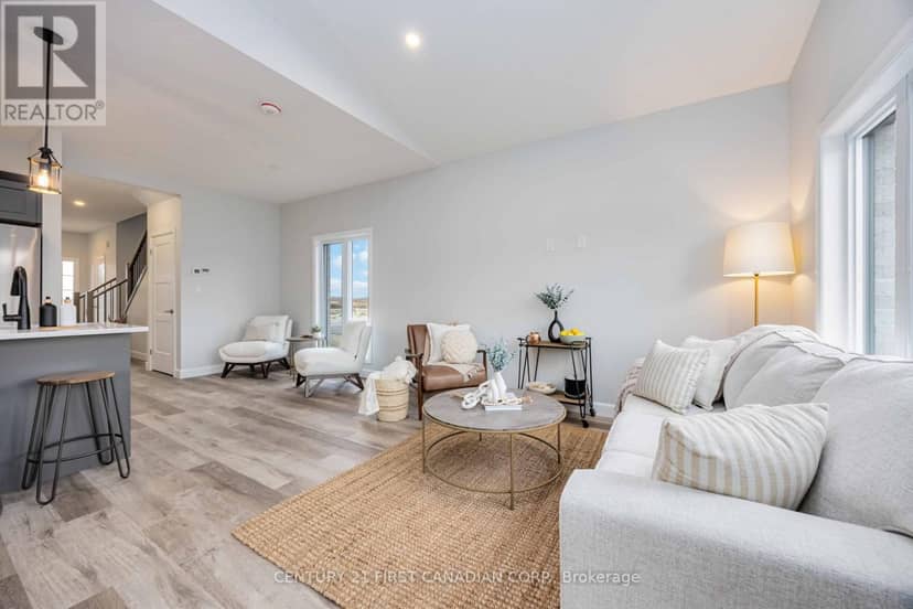 5 Postma Crescent — photo 8 of 32