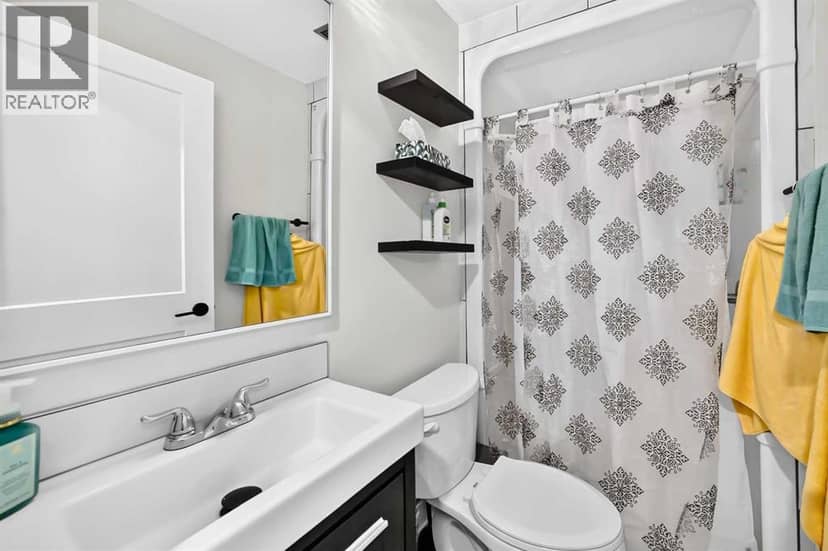 553 Macewan Drive NW — photo 32 of 38