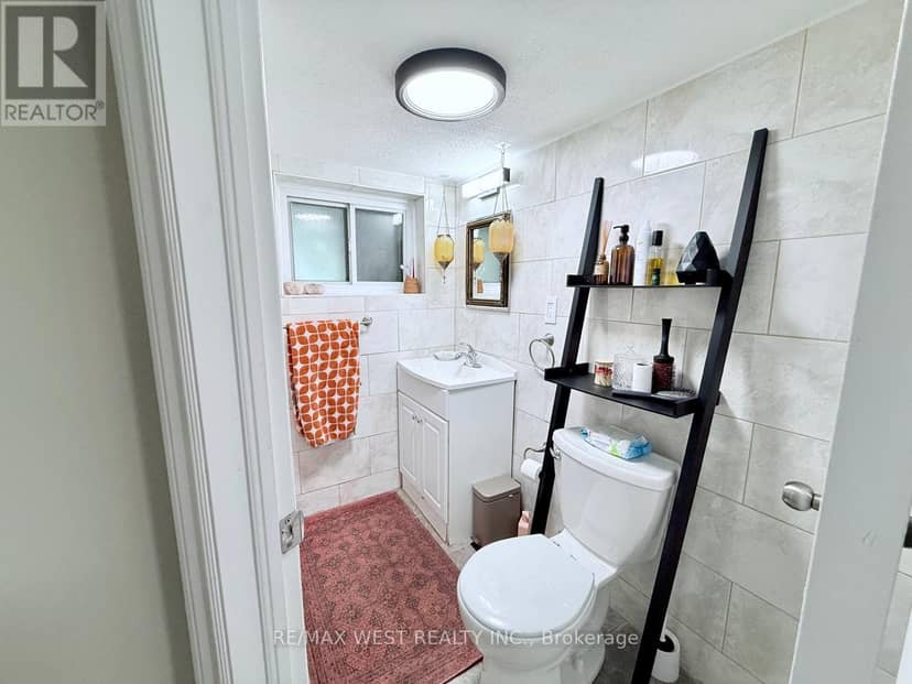 231 Rosemount Avenue — photo 8 of 17