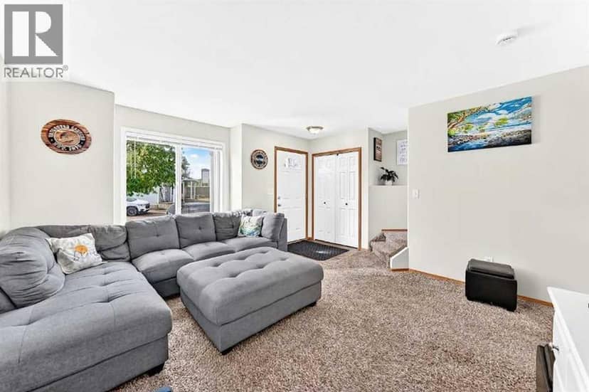 25 Lakeview Close — photo 11 of 28