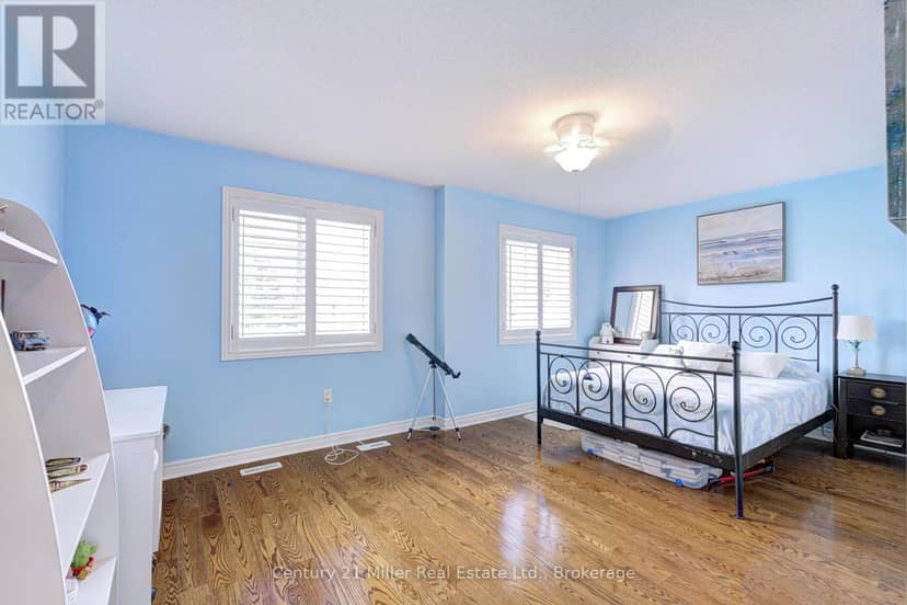 3202 Epworth Crescent — photo 25 of 40