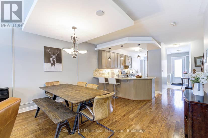 3202 Epworth Crescent — photo 9 of 40