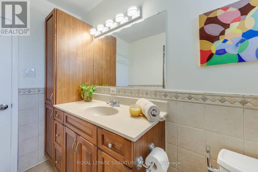 8 Bellbury Crescent — photo 15 of 34