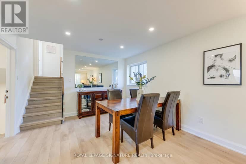8 Bellbury Crescent — photo 7 of 34