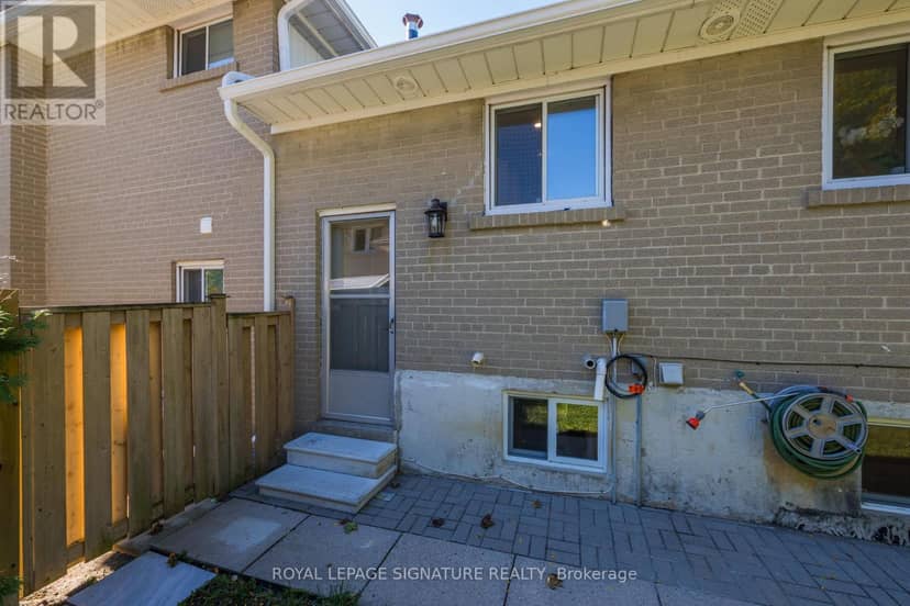 8 Bellbury Crescent — photo 34 of 34