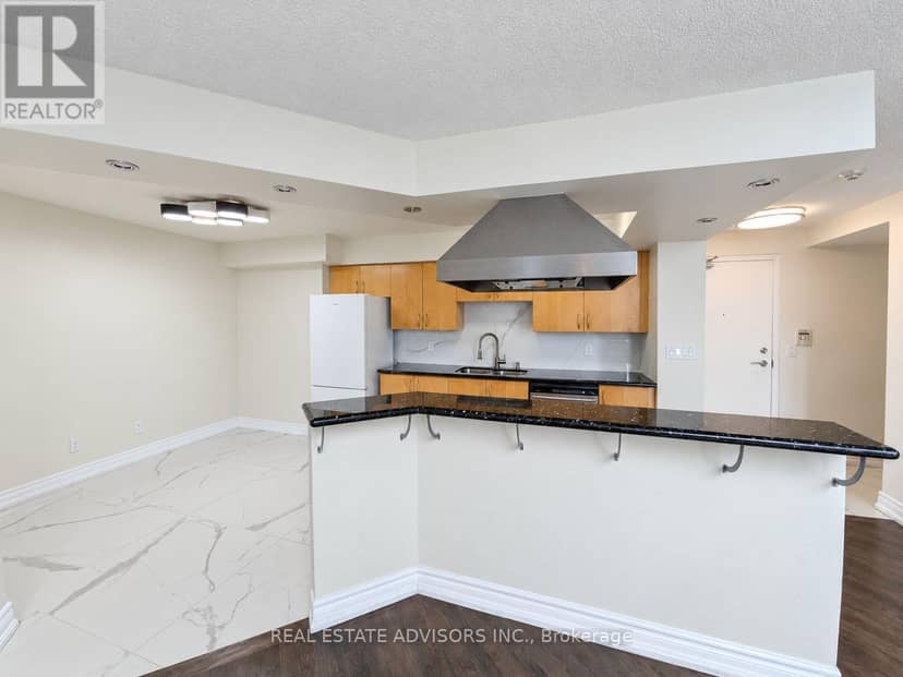 838 - 250 Manitoba Street — photo 5 of 25