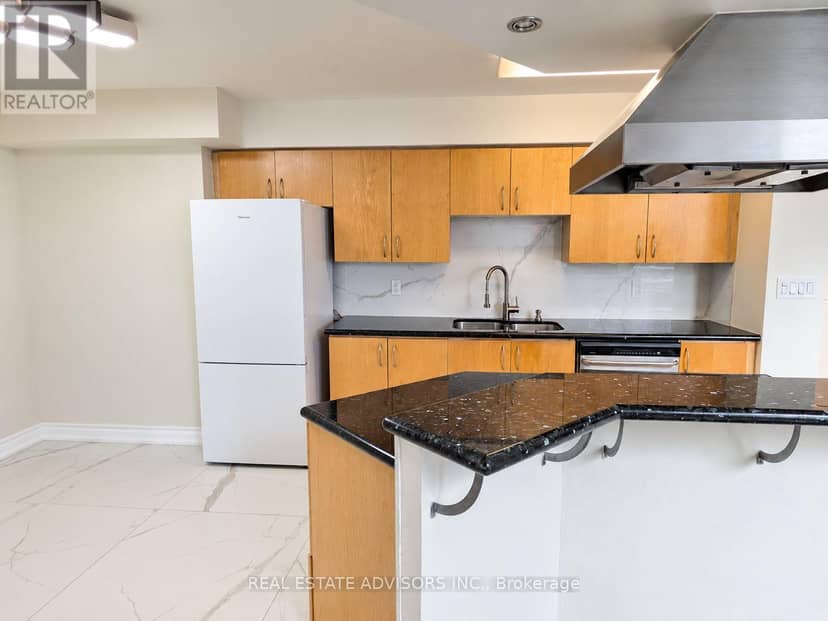 838 - 250 Manitoba Street — photo 6 of 25