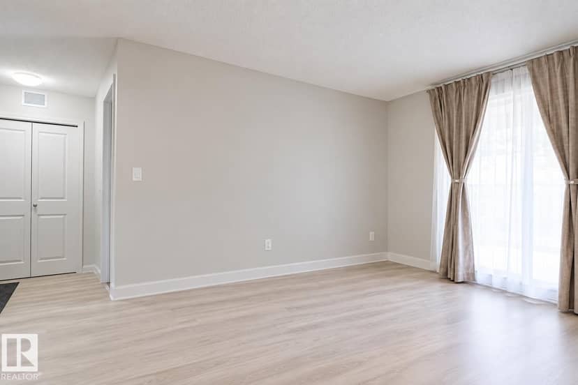 #127 5515 7 AV SW, Edmonton, photo 6