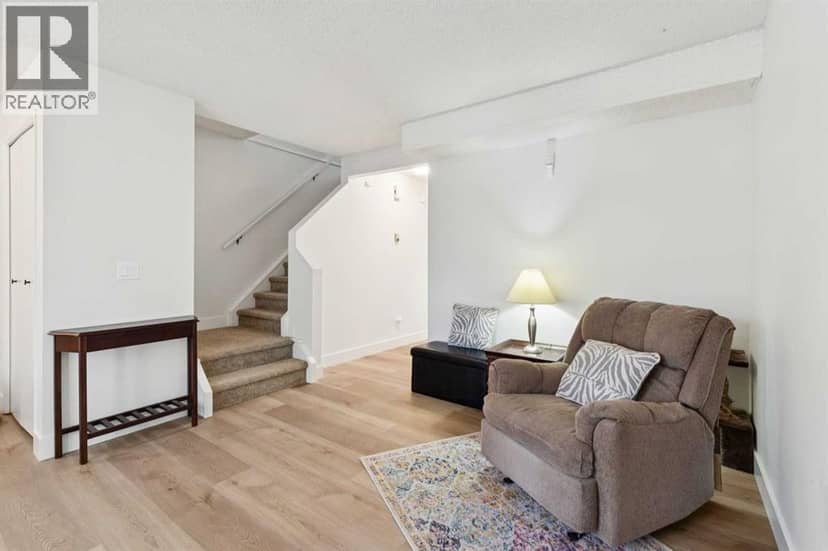 91 Deerfield Drive SE, Calgary, photo 4