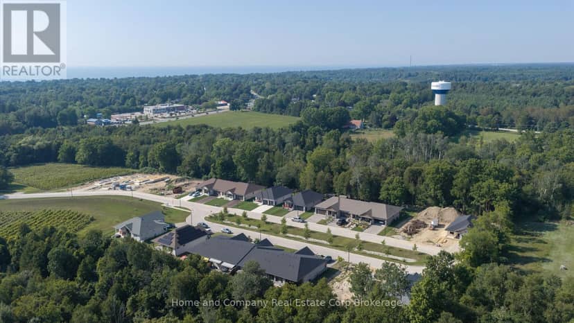 76 Deer Ridge Lane, Bluewater