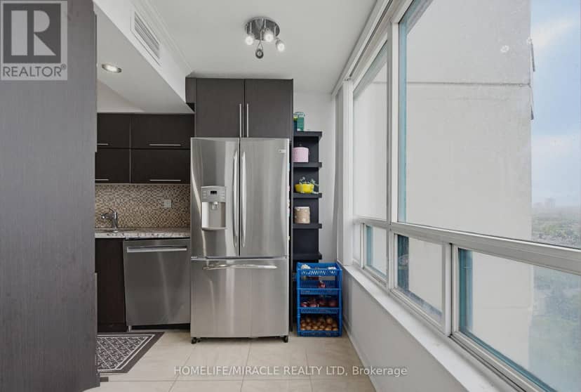 PH211 - 7250 Yonge Street — photo 18 of 31