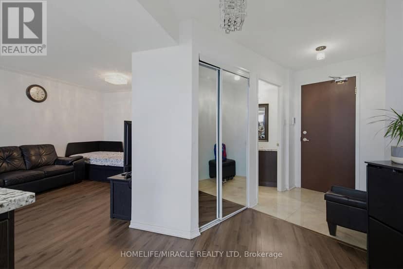 PH211 - 7250 Yonge Street — photo 5 of 31