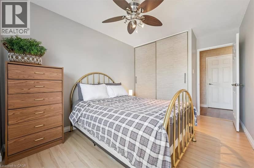 1100 COURTLAND Avenue E Unit# 302 — photo 19 of 33