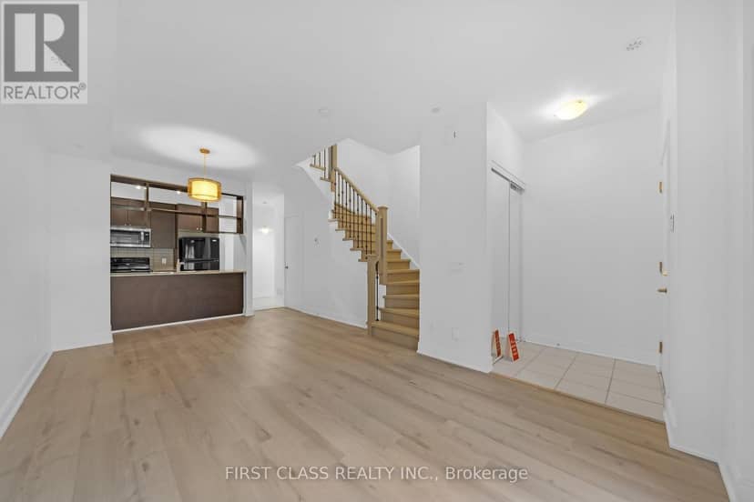 14 - 310 Village Green Square — photo 11 of 40